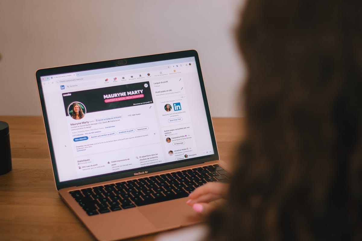 10 Common LinkedIn Profile Mistakes to Avoid in 2025
